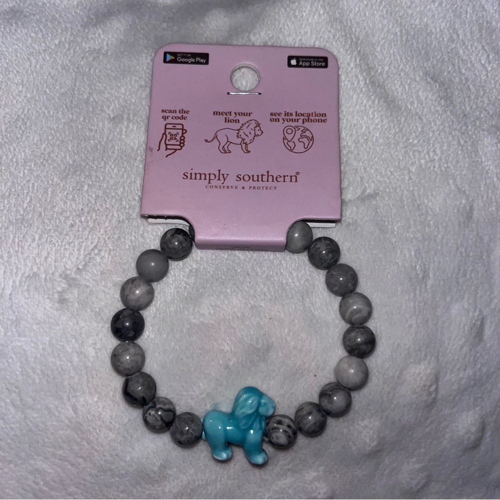 Simply Southern Bracelet Lion Tracker with Blue and Gray Beads